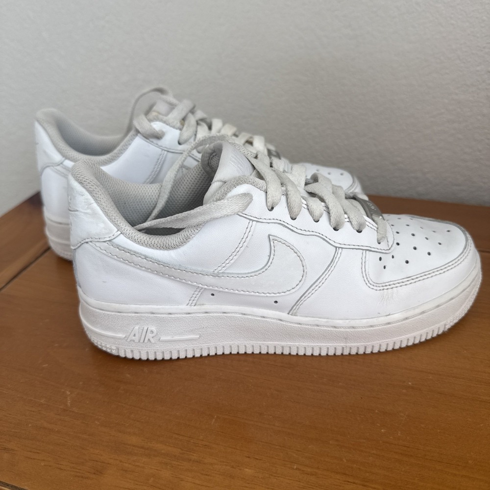 Nike Air Force 1 Size 5.5 Youth Triple White Low GS White